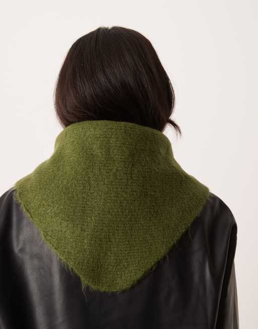 ASOS DESIGN - Gebreide triangel-sjaal in bosgroen, 3 van 3
