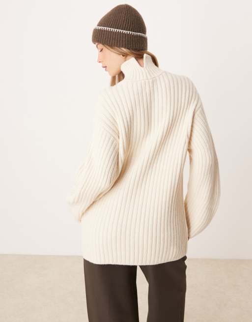 ASOS DESIGN - Gebreide trui met opstaande boord en gestructureerde mouwen in crème, 4 van 4