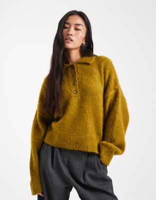 ASOS DESIGN - Gebürstetes Polohemd aus Strick in Grün mit kastigem Schnitt