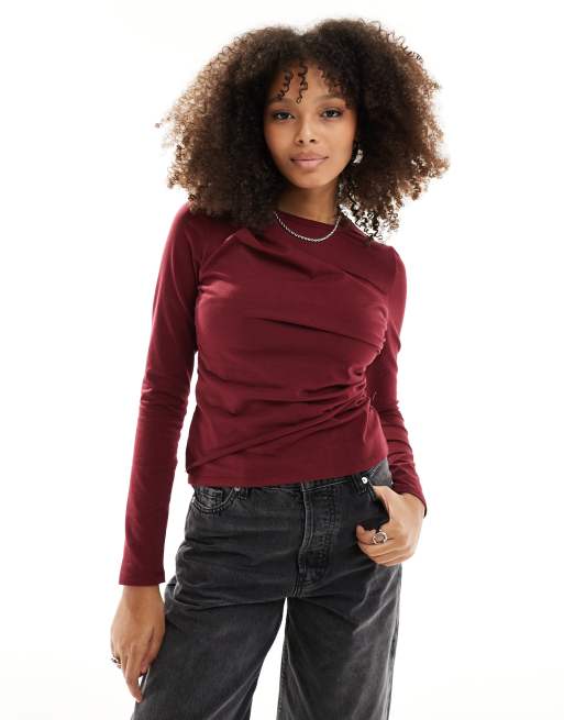 ASOS DESIGN - Gedraaide top met lange mouwen in bordeauxrood