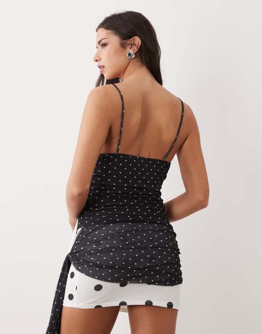ASOS DESIGN - Gedrapeerde camitop met verschillende stippen in zwart en wit, 4 van 4