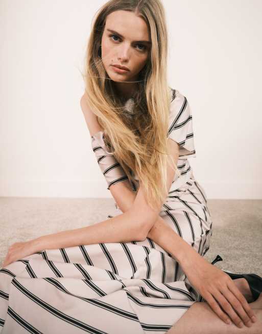 ASOS DESIGN - Gedrapeerde gestreepte maxi-jurk met asymmetrische hals, 5 van 5
