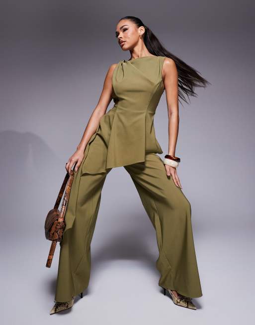 ASOS DESIGN - Gedrapeerde jumpsuit met gedraaide schouder in olijfgroen , 3 van 4