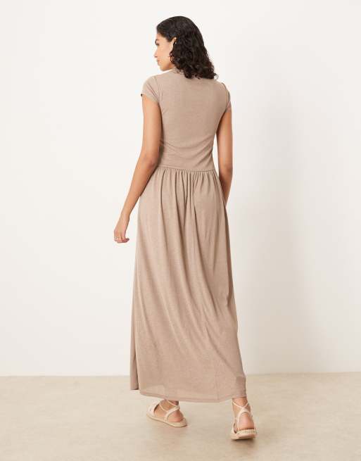 ASOS DESIGN - Gedrapeerde maxi T-shirt-jurk met verlaagde taille in beige, 3 van 4