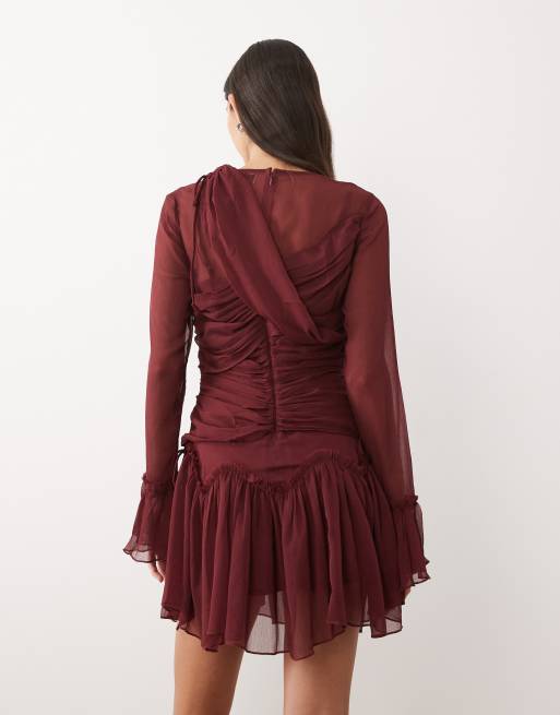 ASOS DESIGN - Gedrapeerde mini jurk met lange mouwen en ruches in bordeauxrood, 3 van 4