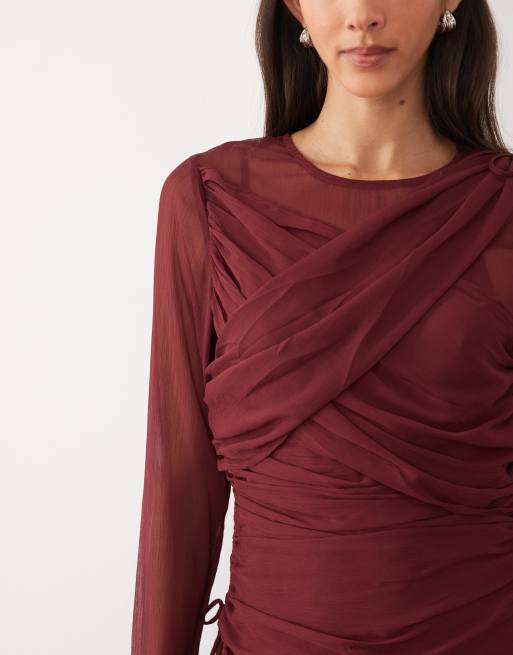 ASOS DESIGN - Gedrapeerde mini jurk met lange mouwen en ruches in bordeauxrood, 4 van 4