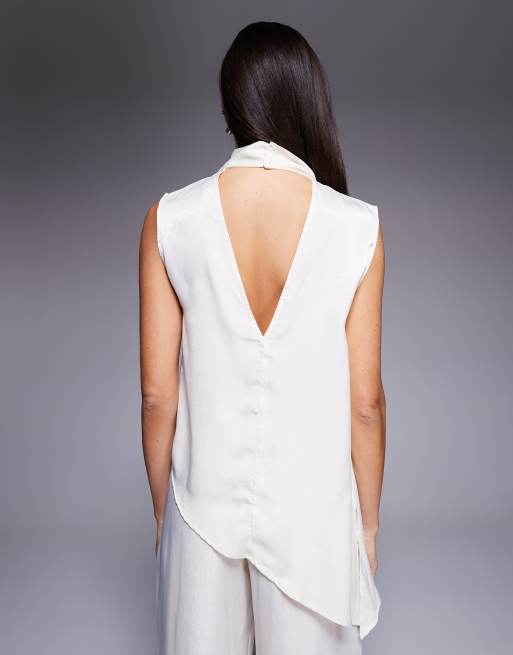 ASOS DESIGN - Gedrapeerde satijnen top met sjaaldetail in crème, deel van co-ord set, 4 van 4