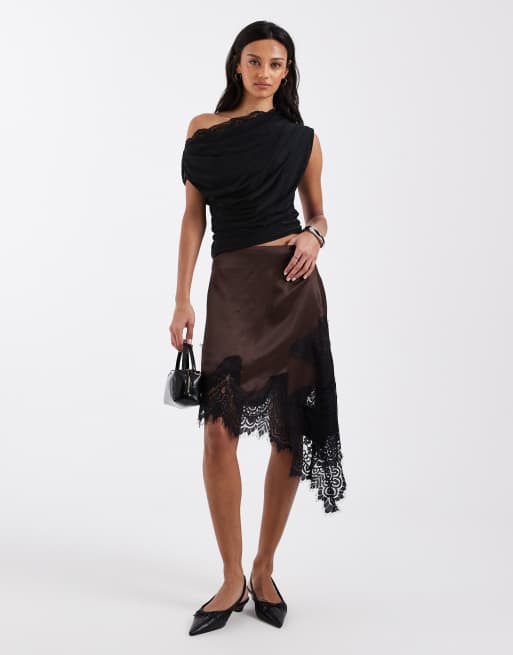 ASOS DESIGN - Gedrapeerde top van gladde stof met blote schouder in zwart, 3 van 4