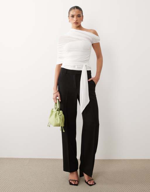 ASOS DESIGN - Gedrapeerde top van mesh met blote schouder en ingenomen taille in crème, 4 van 4
