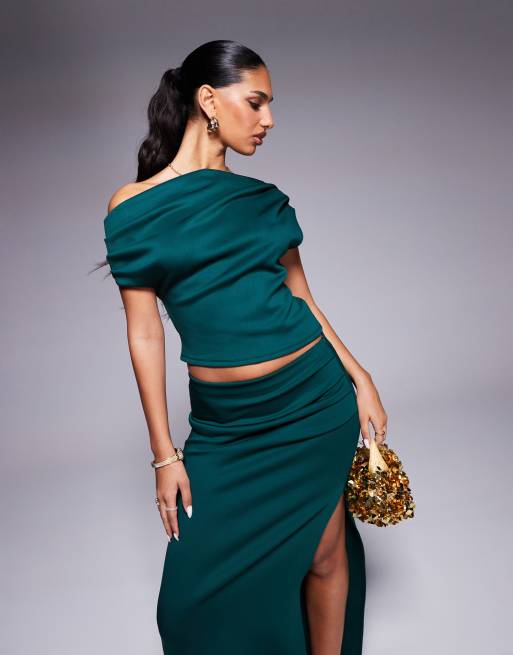 ASOS DESIGN - Gedrapeerde top van scubastof met verlaagde schouders in flessengroen, deel van co-ord set