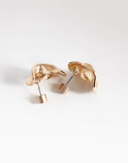 ASOS DESIGN – Geformte Ohrstecker in gebürsteter Goldoptik, 4 von 4