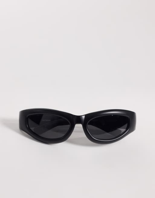 ASOS DESIGN – Geformte Sonnenbrille mit schwarzem Gestell und schwarzen Gläsern, 3 von 3
