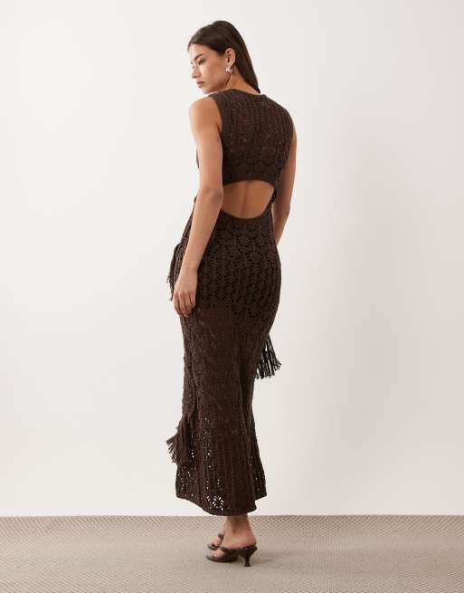 ASOS DESIGN gehaakte patchwork maxi-jurk met open steek en franjes in donkerbruin, 4 van 4
