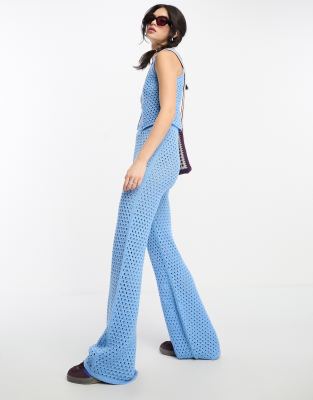 ASOS DESIGN - Gehäkelte Schlaghose in Blau, Kombiteil