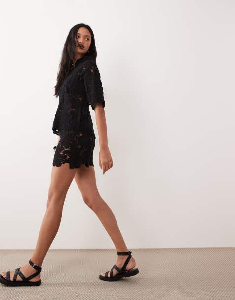 ASOS DESIGN – Gehäkeltes Set in Schwarz, bestehend aus Polohemd und Shorts - view 1