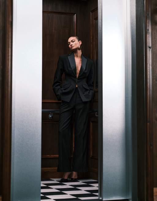 ASOS DESIGN - Gelegenheidskleding - Elegante broek met rechte pijpen en smoking-inzetstuk aan de zijkant in zwart