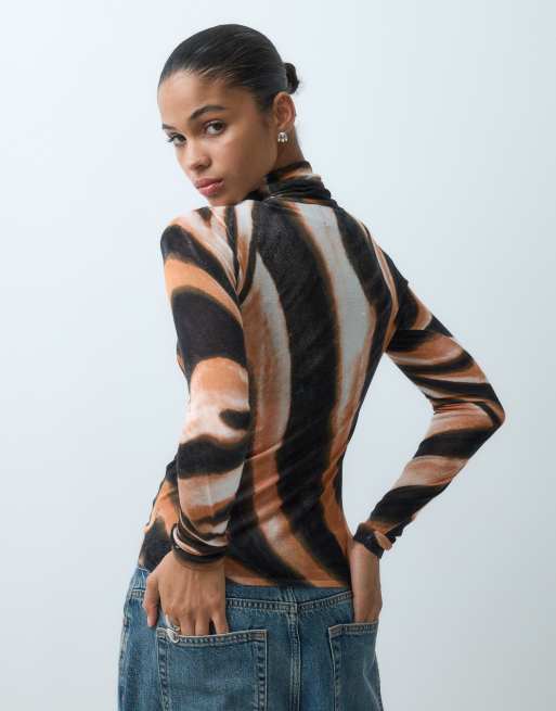 ASOS DESIGN gennemsigtig rullekrave med zebraprint, 2 af 5