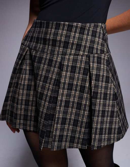 ASOS DESIGN - Geplooide geborstelde minirok met V-vormige naad en chocoladebruine ruitprint, 5 van 5