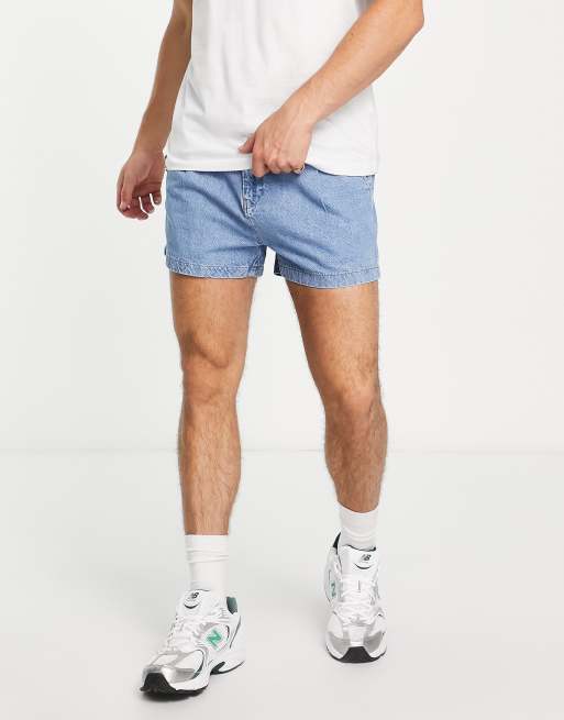 ASOS DESIGN - Geplooide korte denim short in lichte wassing blauw, 3 van 4