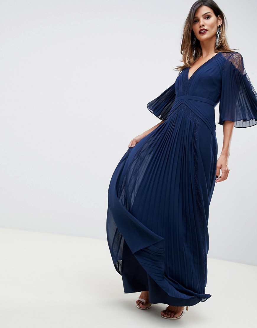 ASOS DESIGN - Geplooide maxi-jurk met fladdermouwen en kanten inzetstukken-Marineblauw