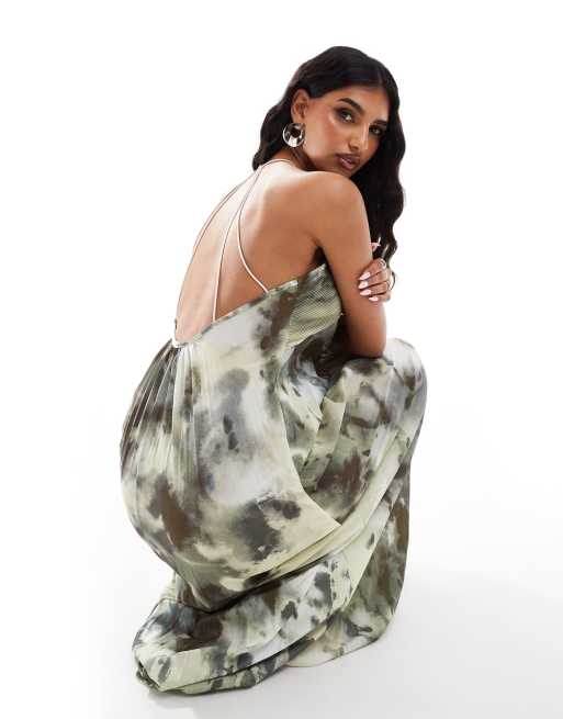 ASOS DESIGN - Geplooide maxi jurk met lage ronde hals, halternek en abstracte groene print, 4 van 4