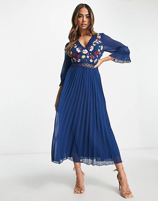 ASOS DESIGN - Geplooide midi-jurk met kant en borduursel in marineblauw