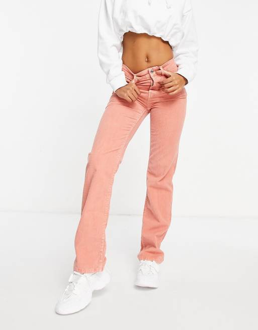 ASOS DESIGN – Gerade geschnittene 90er-Jeans mit mittelhohem Bund in Waffelcord-Koralle