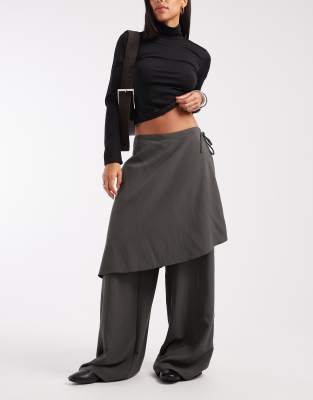 ASOS DESIGN - Gerade geschnittene Hose in Anthrazit mit Rockdetail-Schwarz