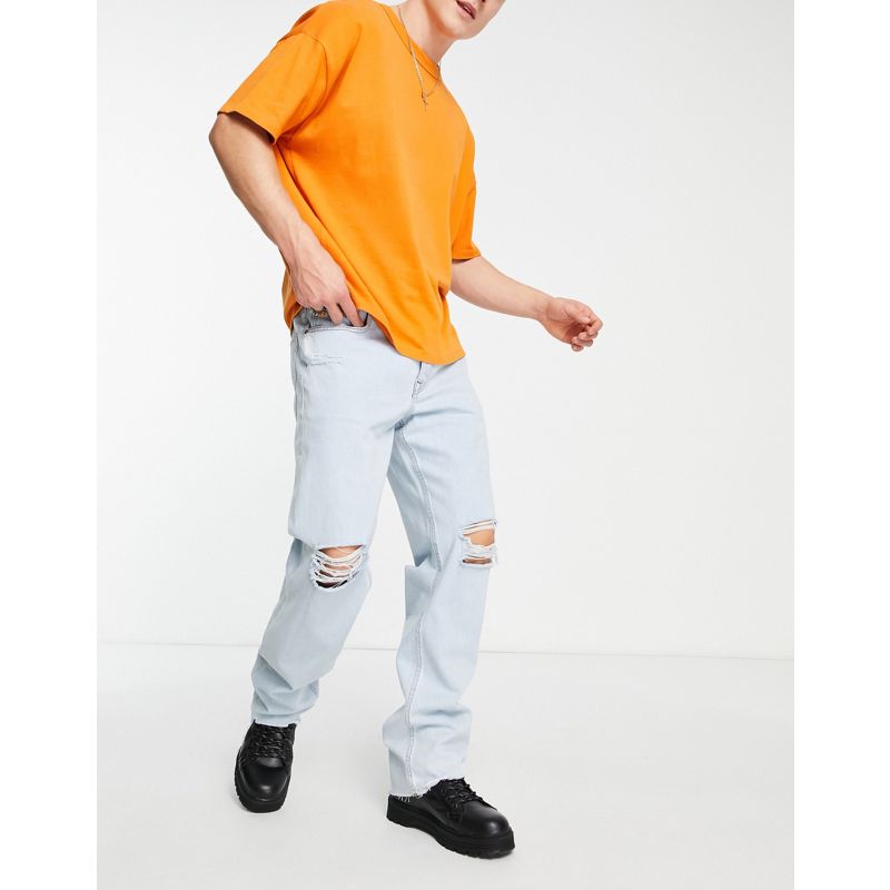 DESIGN – Gerade geschnittene Jeans in Blassblau mit Zierrissen 