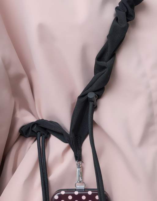 ASOS DESIGN geraffte Umhänge-Handykette in Schwarz, 2 von 4