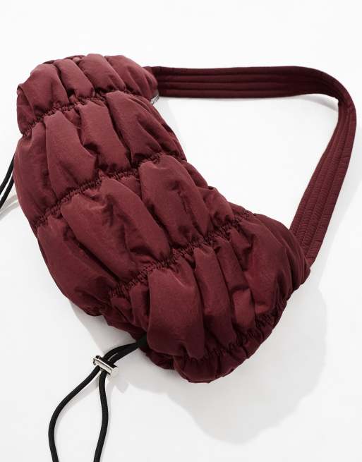 ASOS DESIGN – Geraffte Umhängetasche in Burgunderrot mit Schleifendetails, 4 von 4