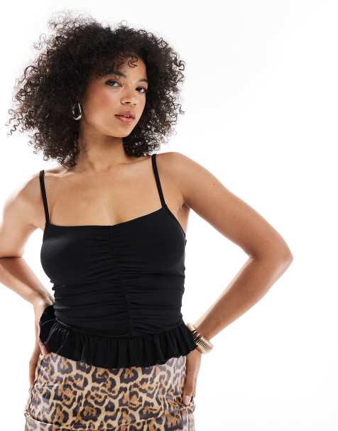 ASOS DESIGN – Gerafftes Camisole in Schwarz mit kleinem Rüschendetail - view 1