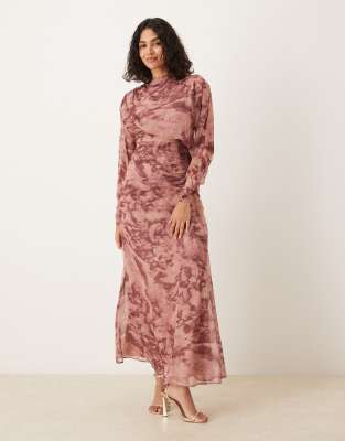ASOS DESIGN - Gerafftes Maxikleid in Rosa mit abstraktem Print und Blouson-Ärmeln-Bunt
