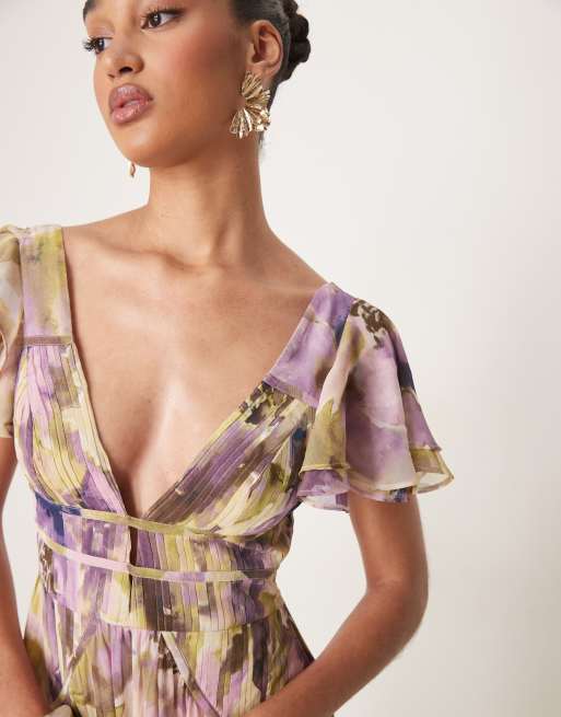 ASOS DESIGN – Gerafftes Maxikleid mit Flatterärmeln, verschwommenem Blumenmuster und nach hinten abfallendem Saum, 2 von 4