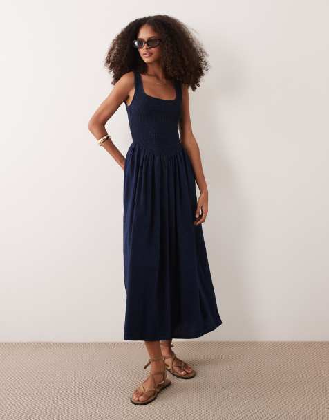 ASOS DESIGN – Gerafftes Midi-Jeanskleid im Ballerina-Stil mit U-Ausschnitt - view 1