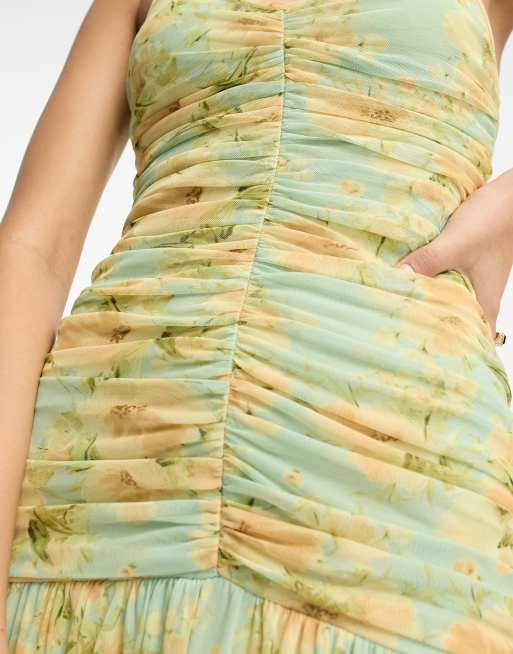 ASOS DESIGN Gerafftes plissiertes Maxi Tragerkleid mit Blumenmuster