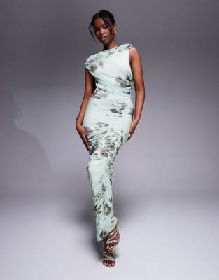 ASOS DESIGN - Gerafftes, schulterfreies Netzstoff-Maxikleid in Grün mit asymmetrischem Ausschnitt und Blumenmuster-Bunt