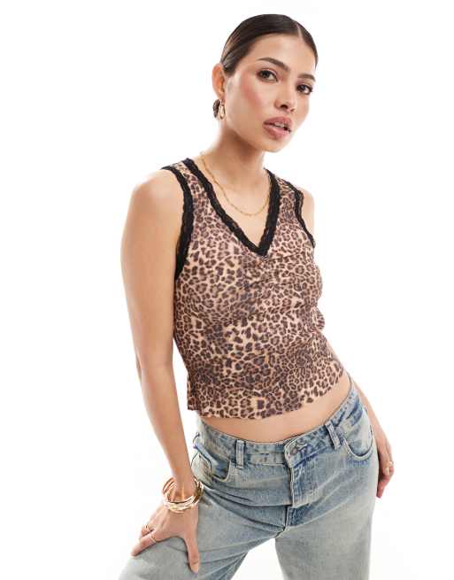 ASOS DESIGN - Geribbeld hemdje met roosdetail, kant en V-hals in luipaardprint
