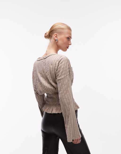 ASOS DESIGN - Geribbeld T-shirt met textuur, gesmokte taille en lange mouwen in stone, 2 van 4