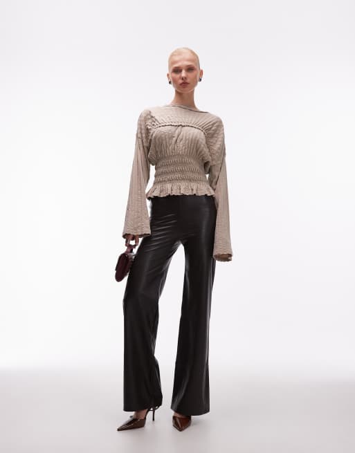 ASOS DESIGN - Geribbeld T-shirt met textuur, gesmokte taille en lange mouwen in stone, 3 van 4