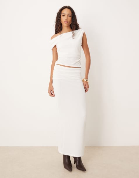 ASOS DESIGN - Geribbelde asymmetrische top met textuur en maxirok in ivoorwit, deel van co-ord set - view 1
