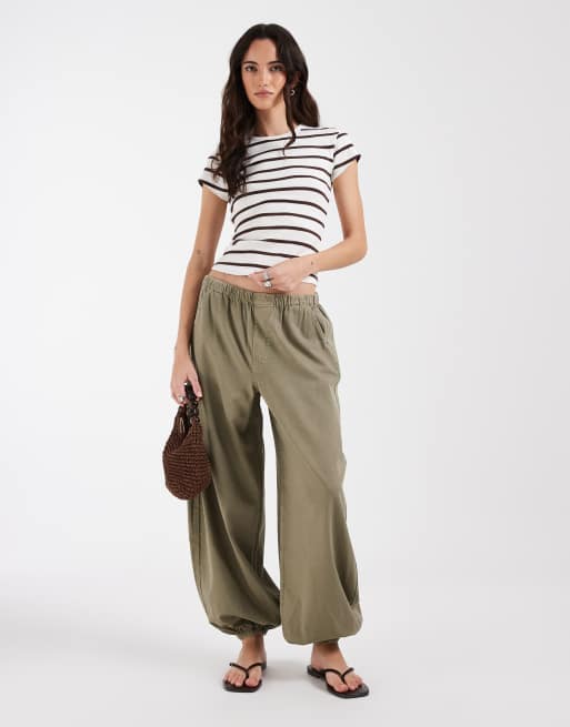 ASOS DESIGN - Geribbelde baby tee in wit en chocoladebruin, 2 van 4