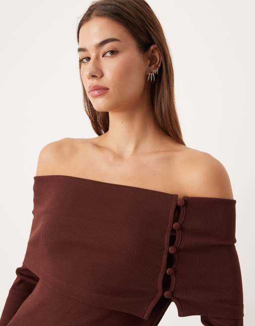 ASOS DESIGN - Geribbelde mini bardotjurk met knoopdetail in chocoladebruin, 4 van 4