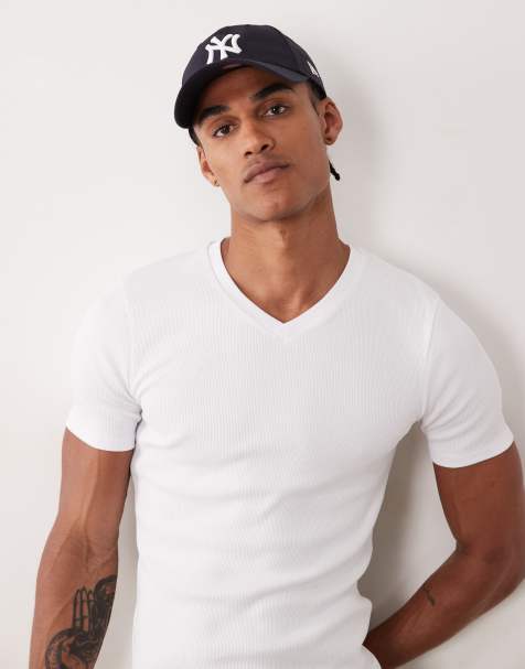 ASOS DESIGN - Geribbelde muscle fit T-shirt met V-hals in wit - view 1
