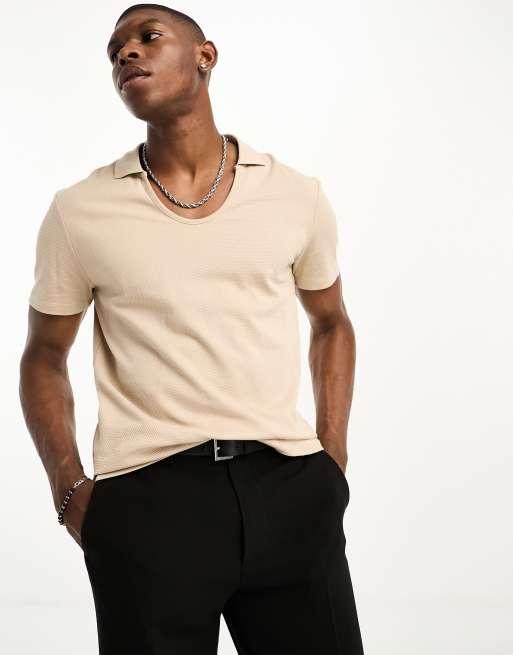 ASOS DESIGN - Geribbelde polo met lage ronde hals in beige