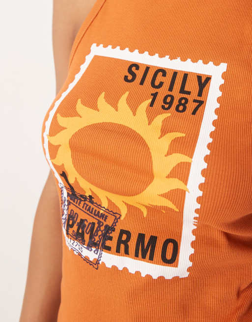 ASOS DESIGN - Geribbelde racertop met grafische ansichtkaartprint in roestbruin, 4 van 4