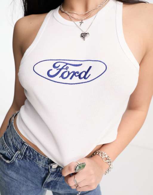 ASOS DESIGN - Geribbelde tanktop met gelicenseerde, geborduurde 'Ford'-print in wit, 4 van 4