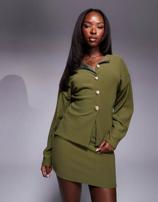 ASOS DESIGN - Geribbelde top met structuur, ballonmouwen en gouden knopen in olijfgroen