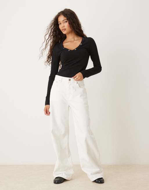 ASOS DESIGN - Geribbelde top met V-hals, lange mouwen en ringvormige studs in zwart, 4 van 4