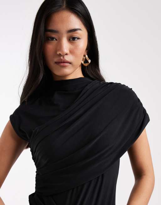 ASOS DESIGN - Gerimpelde top van gladde stof met gedrapeerd detail in zwart, 4 van 4